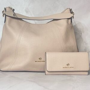 Michael Kors Sienna Large Hobo + Matching Wallet Pale Pink